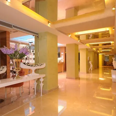 Ξενοδοχείο Marbella 4*